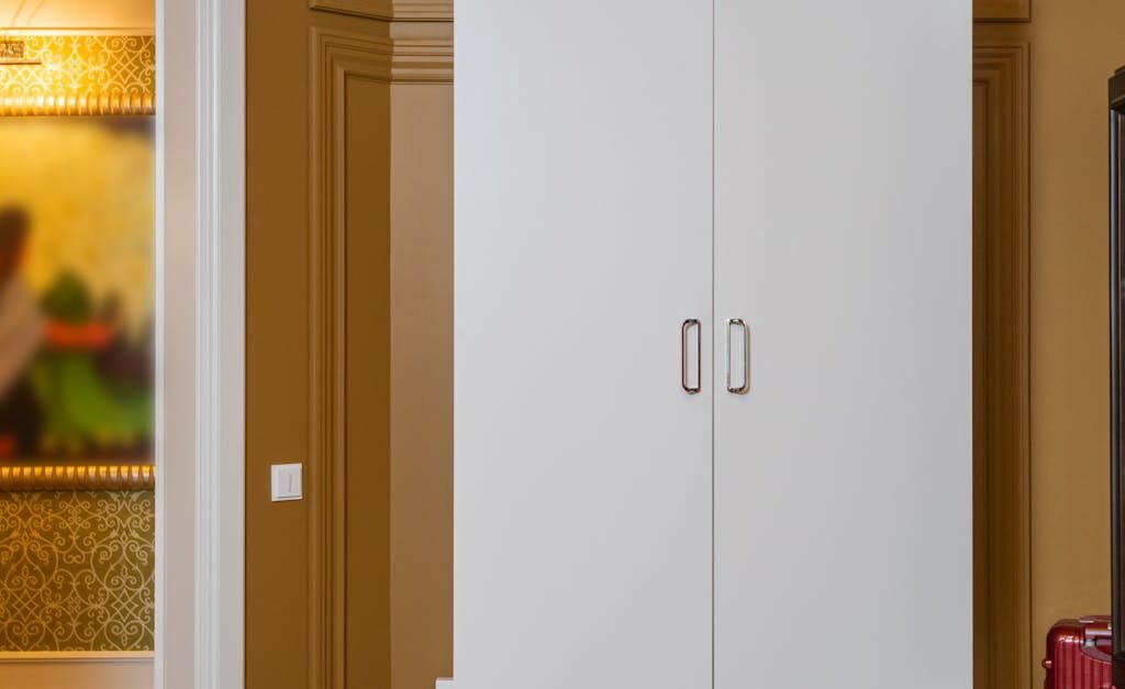 Ściany i meble z materiałami zmiennofazowymi – ukryte magazyny ciepła dla pięknych i oszczędnych wnętrz